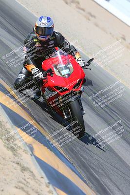 media/Jan-18-2024-Racers Edge (Thu) [[008952c709]]/A Group/Session 2 (Turn 15 Inside)/